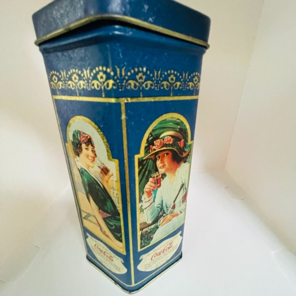 Vintage- Coca Cola- Beautiful blue, ‘Drink of the year’ tin